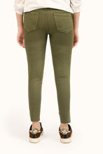 Load image into Gallery viewer, FALSE