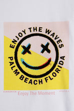 Load image into Gallery viewer, Smiley T-shirt
