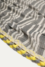 Load image into Gallery viewer, Lace Detail Scarf
